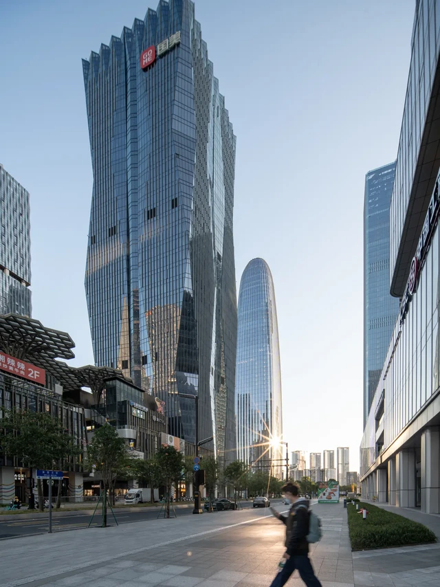 发一些没人看的15mm移轴拍广州琶洲CBD建筑～