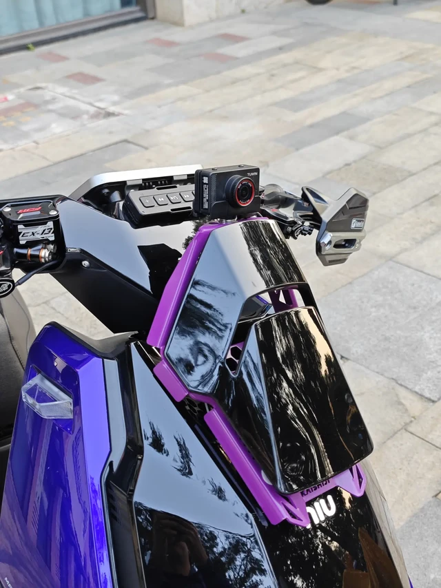 小牛FXT安装涂影Ride5行车记录仪