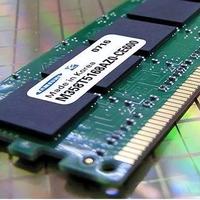 存储芯片价格飙升，背后推手AI正让手机电脑集体涨价