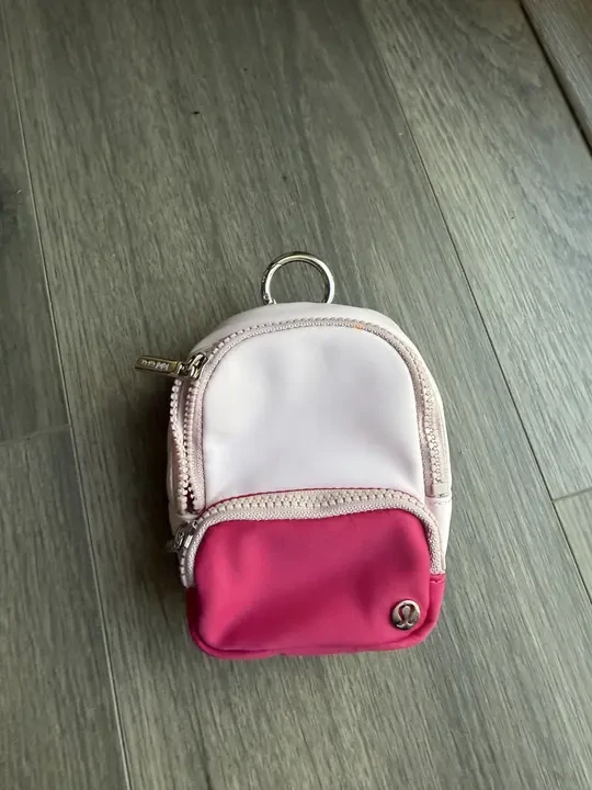 特价买的几个Lululemon包包安全下车