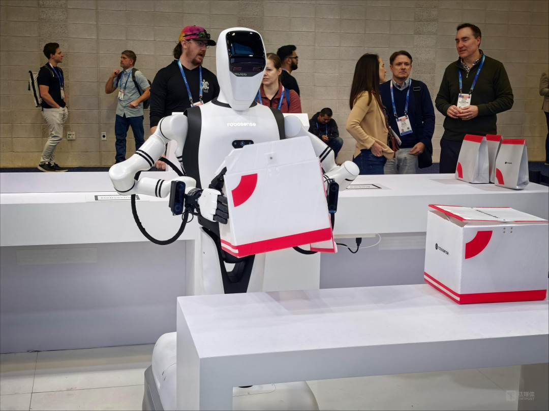 人形机器人手眼协同的难题,速腾聚创给出了新解法|CES 2026
