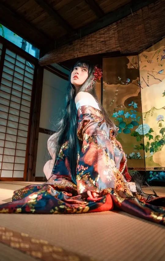 恶女花魁 | 万物与我都是荒诞的寂静