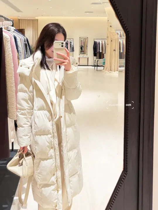 今年唯一买的长羽绒服，有种通勤美女感