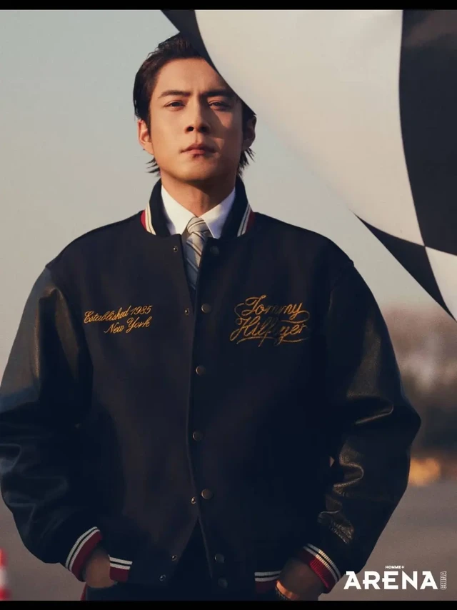 TOMMY星秀场｜韩东君驭风开场​
演员、赛车手韩东君，​
携手《ARENA HOMME+》，​
率先上身TOMMY HILFIGER 2026新年系列。​
不羁型格，​
唤醒经典学院风，​
尽显主场