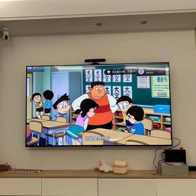 将客厅55寸电视换成“85寸”后，有些话我不吐不快，太扎心！