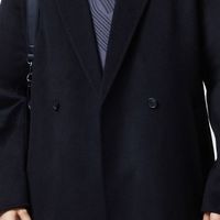 寒潮来袭，选大衣还是棉服？