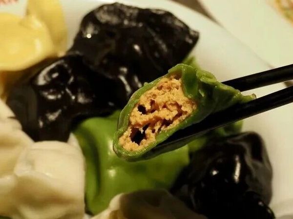 开了二十多年的老牌餐馆，藏着顶顶好吃的海胆水饺