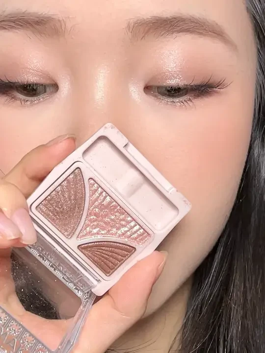 30块的绝美大地色眼影·我居然现在才买😢 #眼影教程 #眼影盘 #日系眼影 #眼妆教程