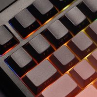 桌面点睛之选！GANSS GS3075T Pro 黑粉渐变款：颜值与实力双在线