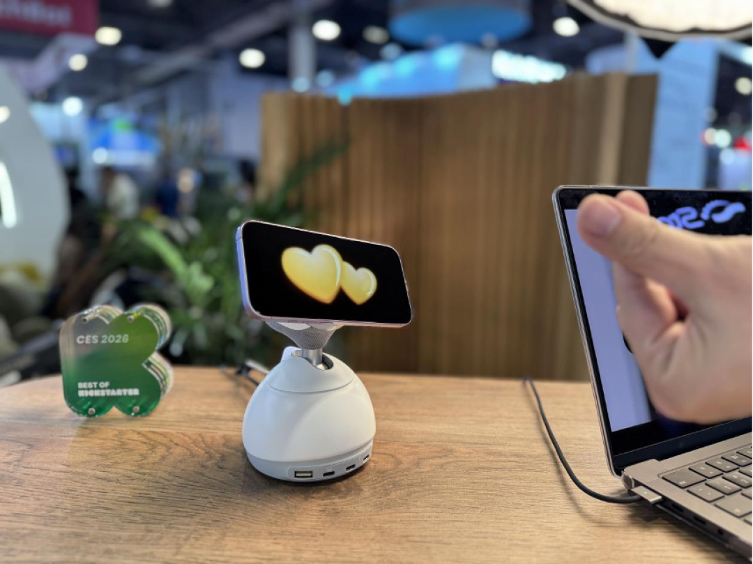 物理AI热潮下的冷思考,警惕“华强北式”AI|CES 2026
