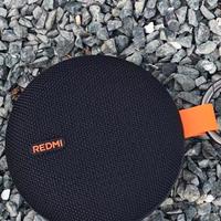 小米新年王炸！REDMI 蓝牙音箱2 ：防水便携，音质颜值全都要