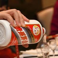 茅台跌价却不急？白酒新逻辑已现