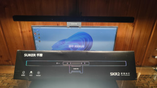 笔记本也能用？书客SKR2护眼屏幕挂灯测试——职场人表示真的香。