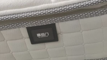 喜临门白骑士plus床垫测评：2cm乳胶+黄麻层，护脊静音适合上班族