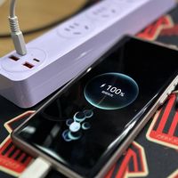 从六代机“双轨列装”到桌面“电力战略”：我的插线板升级记