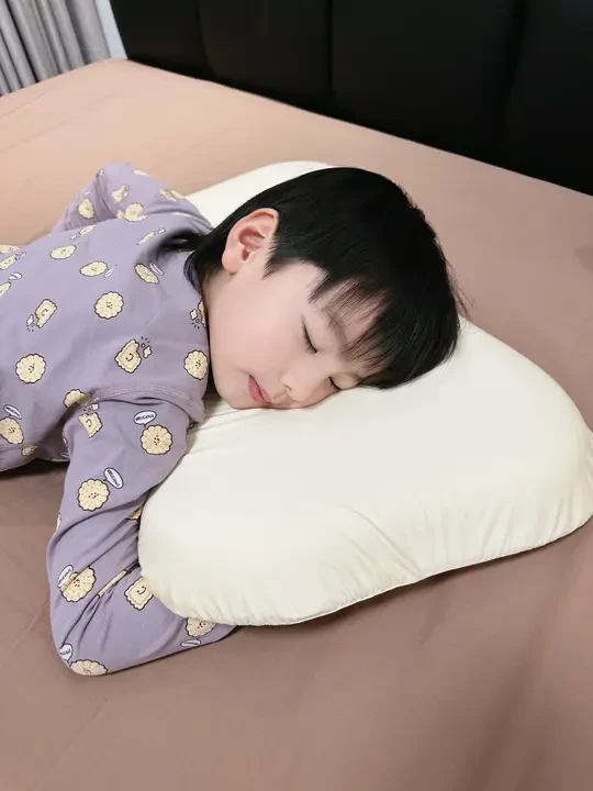 当妈妈后才懂，选对枕头对宝宝有多重要😭