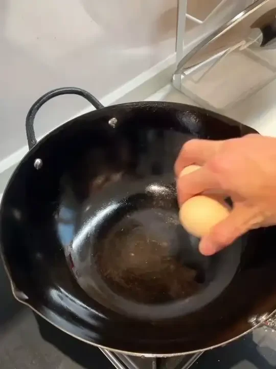 怎么会有这么可爱又好用的煮蛋器，再也不怕鸡蛋煮老了不好吃，一键操作好了直接拿出来吃就行#小电锅  #电煮锅  #煮蛋器  #蒸蛋器