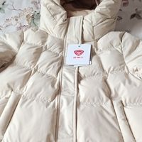 面对寒潮，我选择加厚中长款羽绒服，充绒量饱满，蓬松舒适