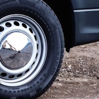 4S店维修时擅自更换非原厂轮胎 4年后被判退一赔三