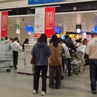 宜家 7 家店闭店引疯抢，连工作电脑都被盯上？工作人员急贴提示