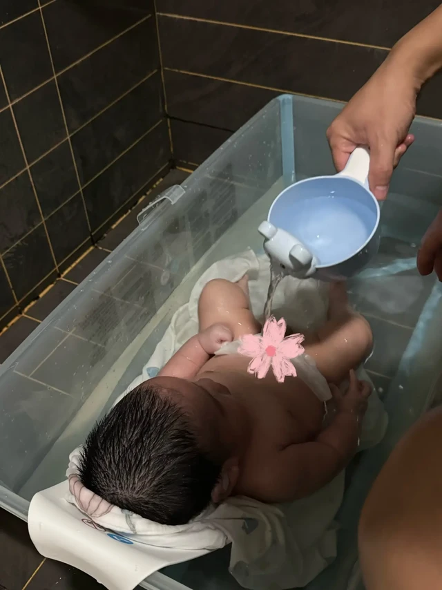 被我老公扔掉的浴盆与stokke浴盆，使用感受