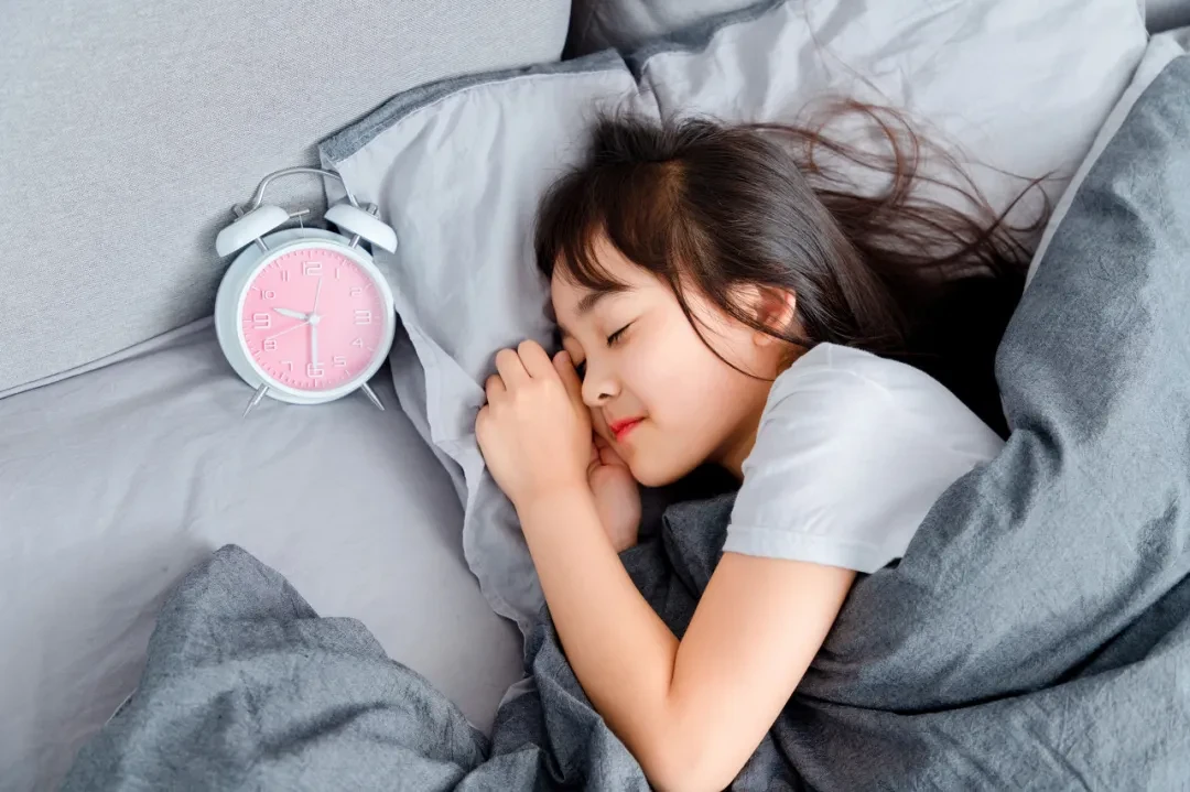失眠别硬扛，这套科学助眠法比吃药更管用