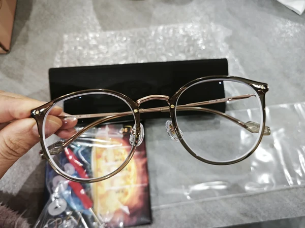 网上配眼镜安全下车