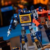 国产积木与乐高变形金刚奥特曼IP之争，谁更胜一筹？全网用户观点大PK