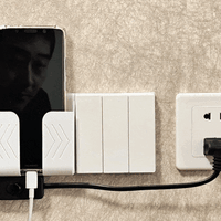 床头充电安全7元小改造：开关线+支架，孩子和宠物都安全