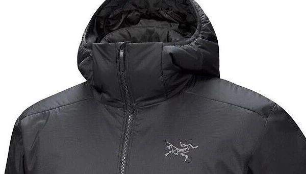 户外圈的“全能王者”：                                始祖鸟 Atom Heavyweight Hoody            凭什么长盛不衰？