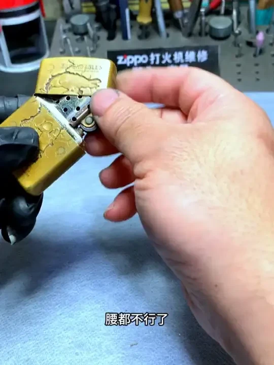 弹片更换，内胆清洗   每天上午十一点半开播，维修进粉丝群咨询管理#Zippo #打火机 #Zippo维修