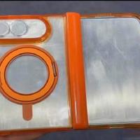 iPhone Fold保护壳模具曝光，揭示横向双摄与无折痕内折叠新设计