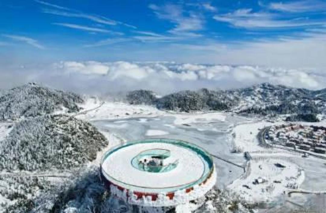 玩转南天湖冰雪世界:滑雪泡汤、林中穿梭,体验冰火两重天