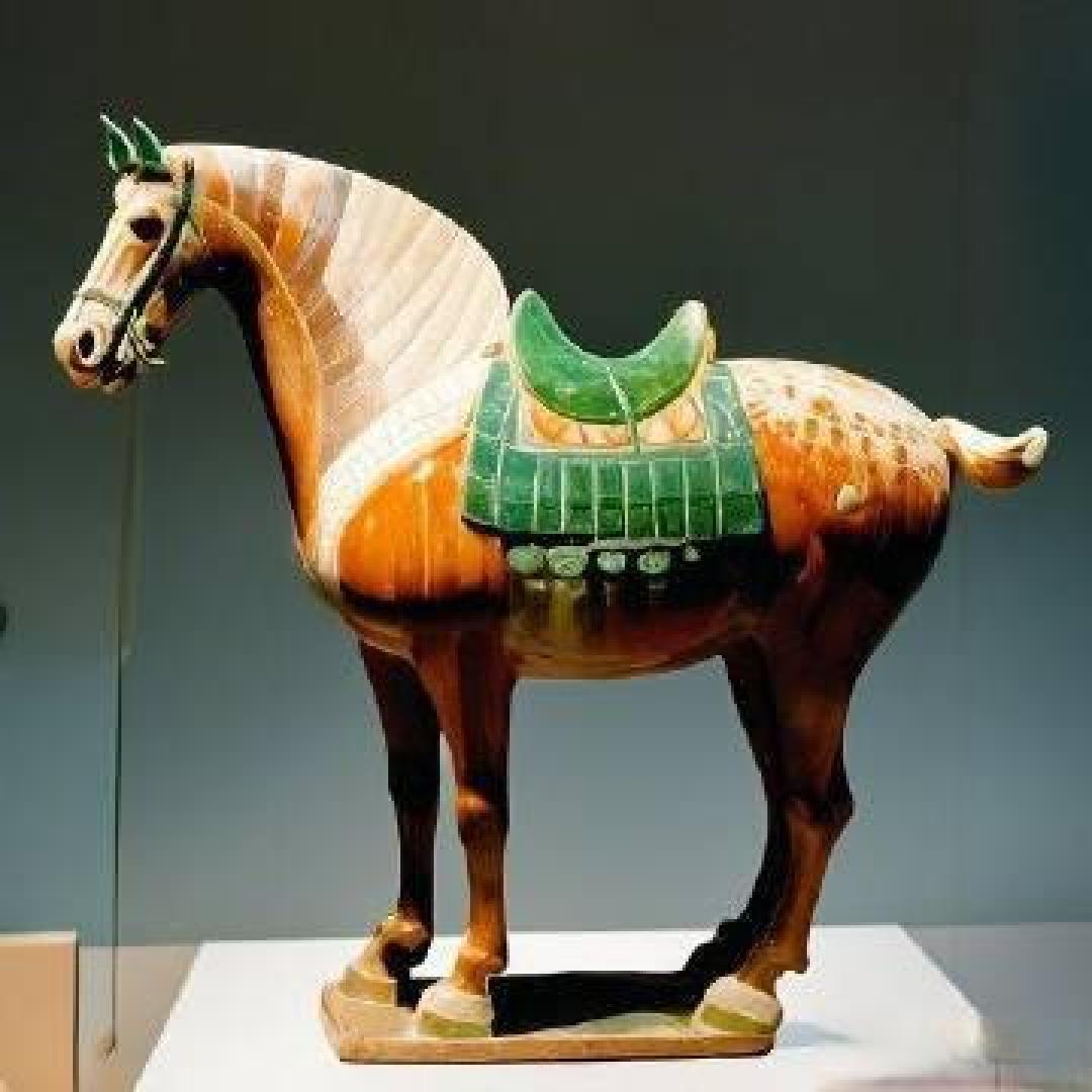 大唐顶流三彩小马:凭一身斑斓釉彩,惊艳了整整一千年