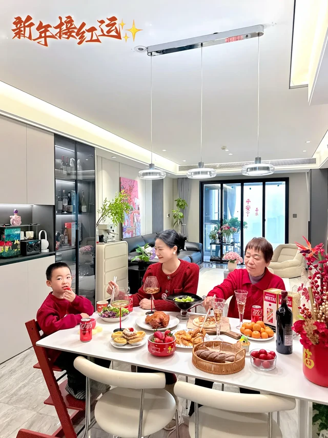 33岁已婚有娃，新年宝座太暖啦～