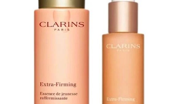 Clarins娇韵诗弹簧水乳组合，弹簧水+弹簧乳，搭配使用效果加乘，令肌肤丰盈饱满，嘭弹抗垮！