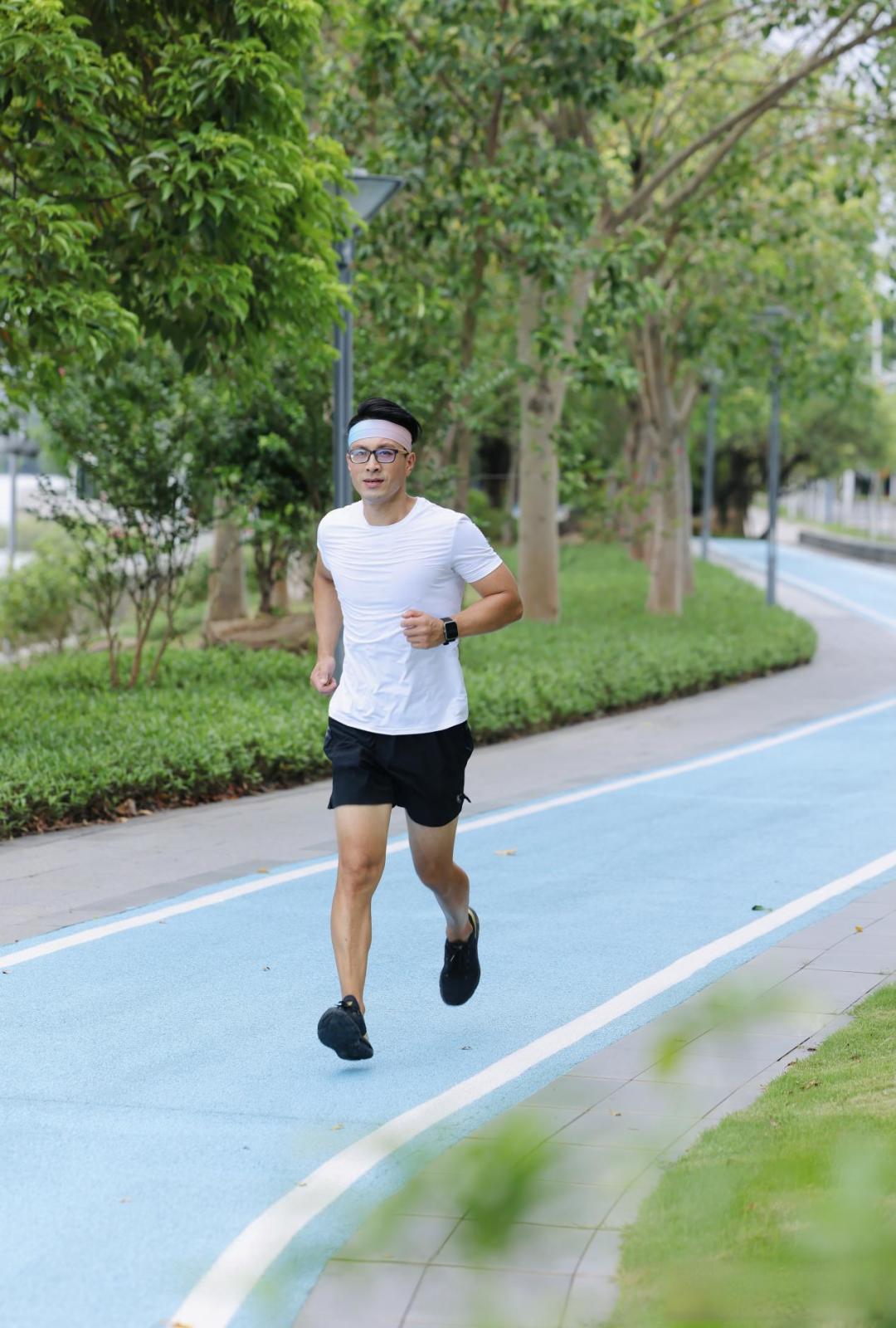 每天5公里越跑越伤?35岁后跑步请牢记“3+2”法则
