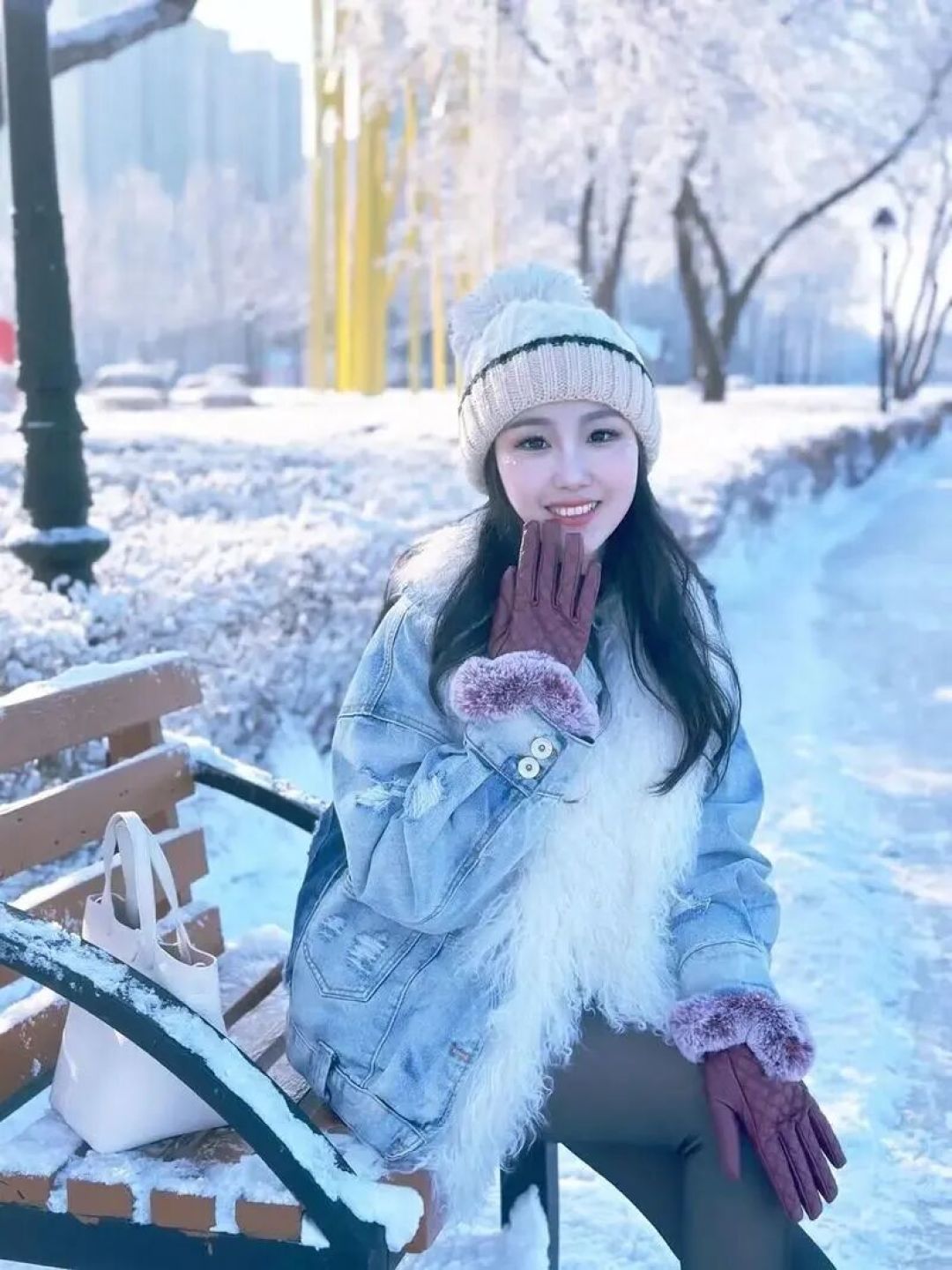 4个雪景拍照姿势,告别冻僵摆拍