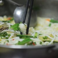 永修鳜鱼煮粉:一碗江南水乡的鲜香密码