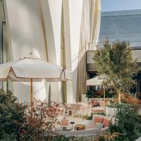 Dior 首场香槟晚宴，一场味觉与美学的盛宴