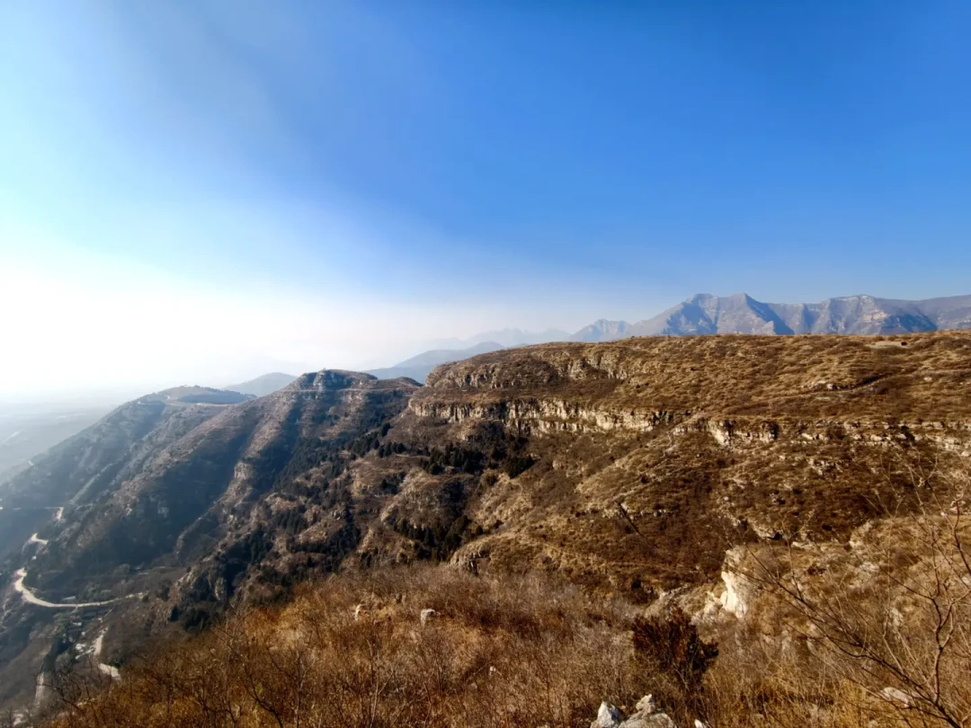 一条被低估的冬日徒步线:房山中山寺环线