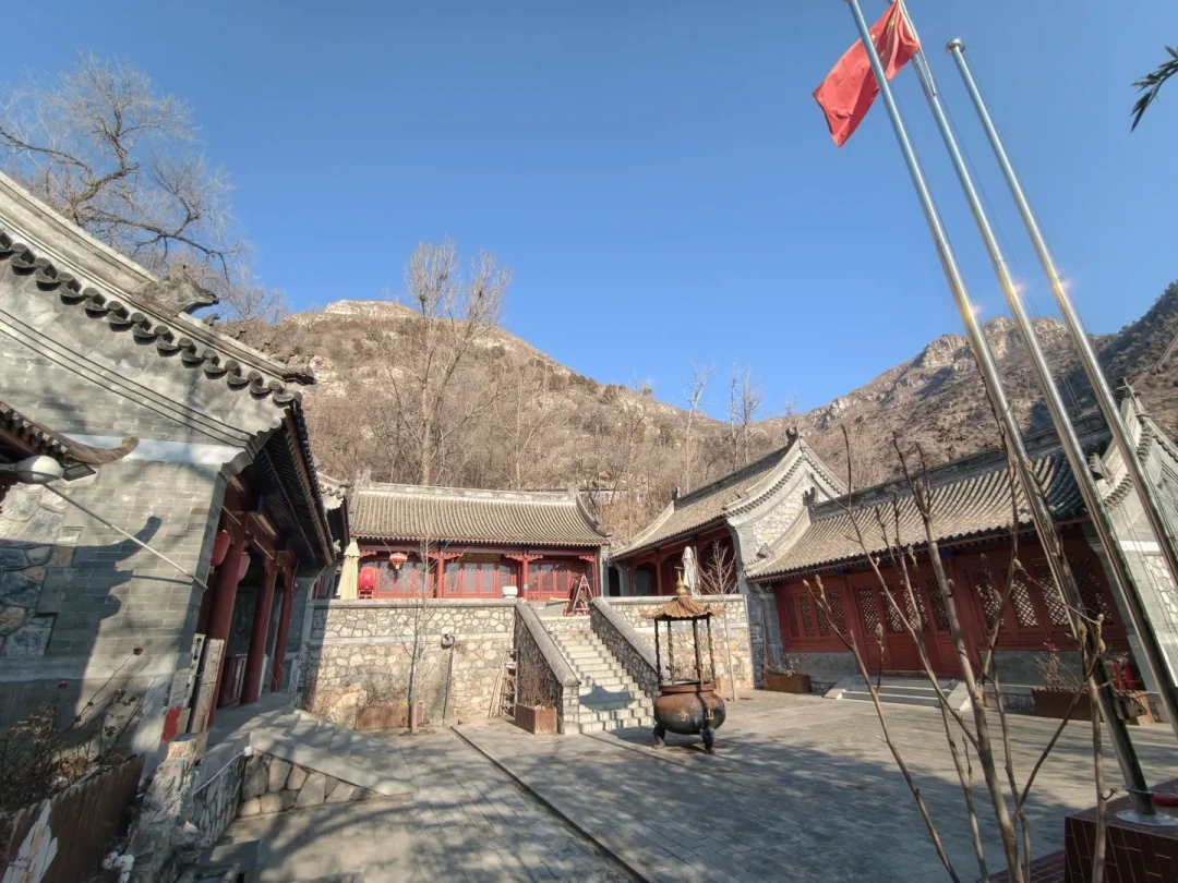 一条被低估的冬日徒步线:房山中山寺环线