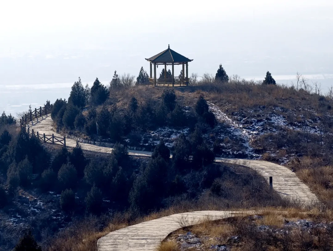 一条被低估的冬日徒步线:房山中山寺环线
