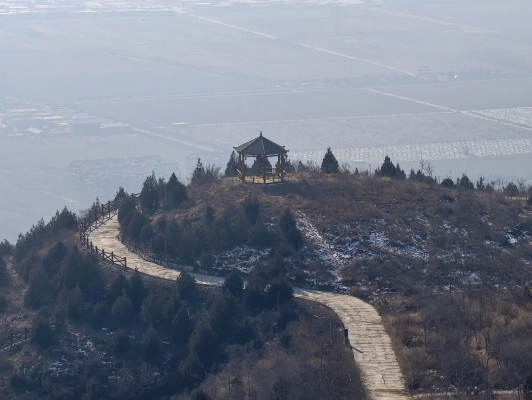 一条被低估的冬日徒步线:房山中山寺环线