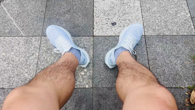 特步跑鞋