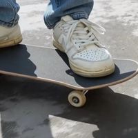 运动这一年：一双Dunk Low骨白款，陪我踩花滑板场