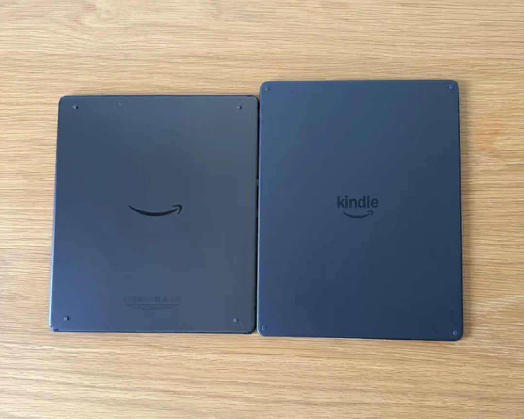 KindleScribeColorsoft和2022黑白款对比