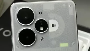 一千出头的“外卖神机”！超大电池+四频北斗，安兔兔跑分245万