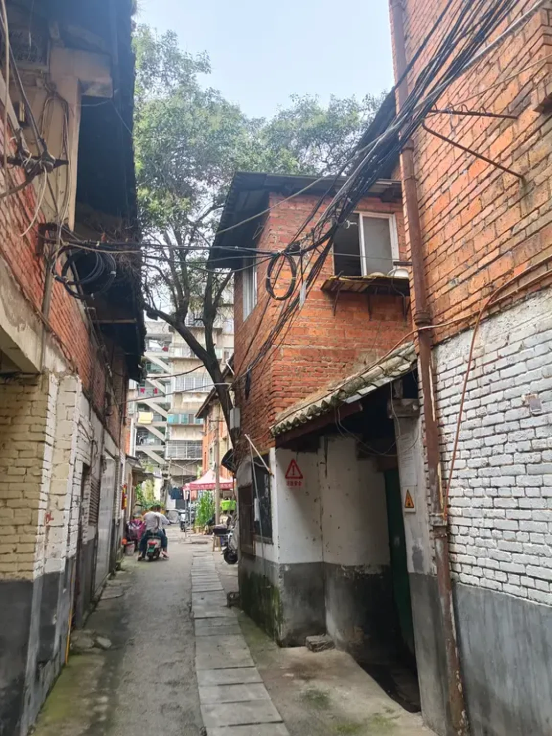 昆明东寺巷：一条小巷里的旧时光