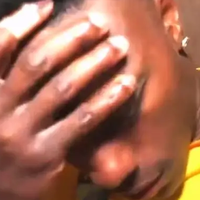 甲亢哥非洲直播吃生牛肉 尴尬名场面被疯狂二创